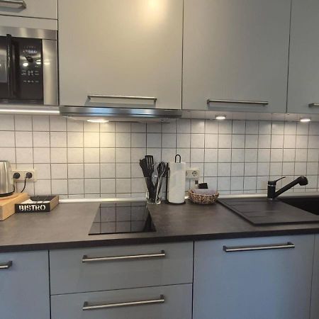 Apartment 1 Mit Terrasse Und Pkw-Stellplatz Леверкузен Экстерьер фото