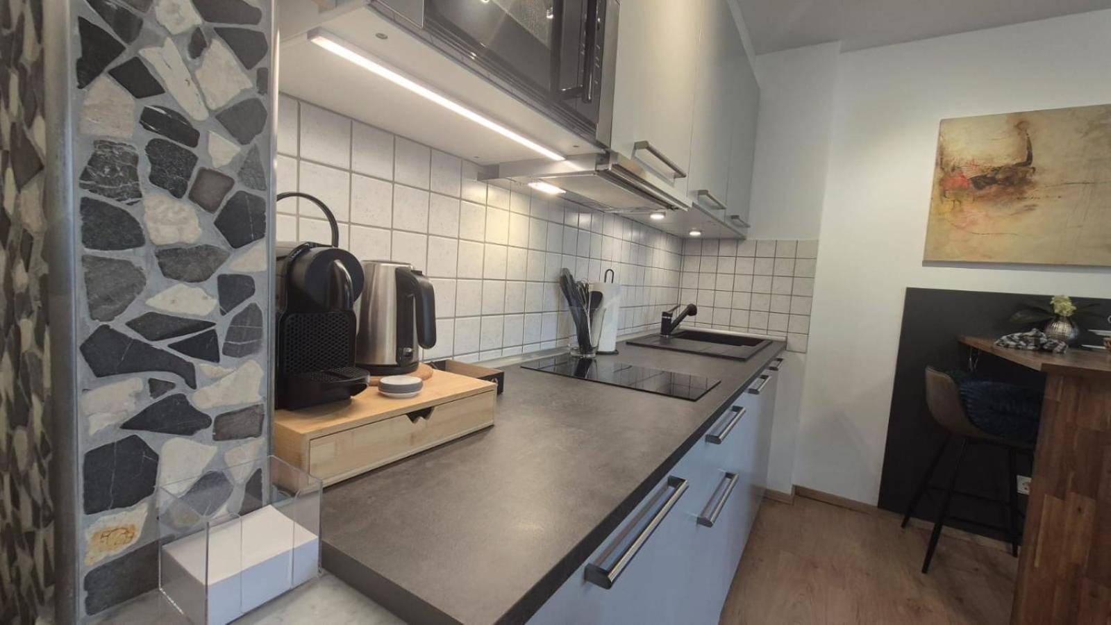 Apartment 1 Mit Terrasse Und Pkw-Stellplatz Леверкузен Экстерьер фото